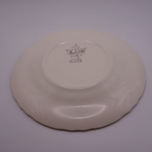 St. Thomas a Becket Pierrefonds, Quebec Decorated in Canada 22K Gold Rim Plate - Picture 4 of 15